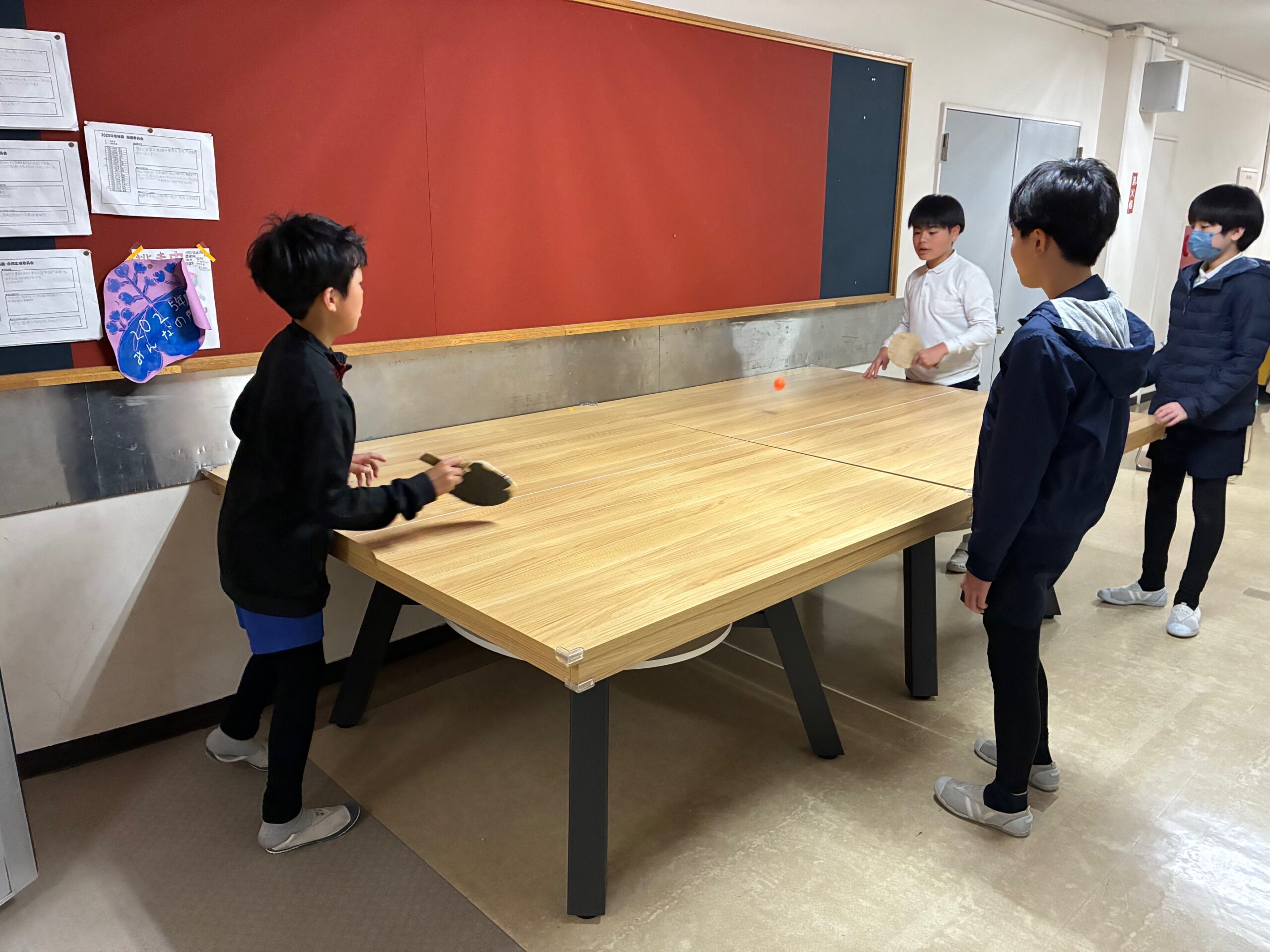 卓球台で卓球ができる！